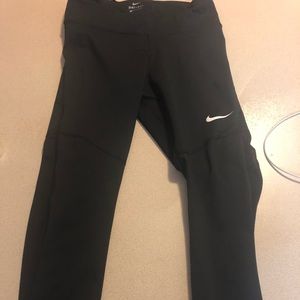 Nike Crop Yoga Pants